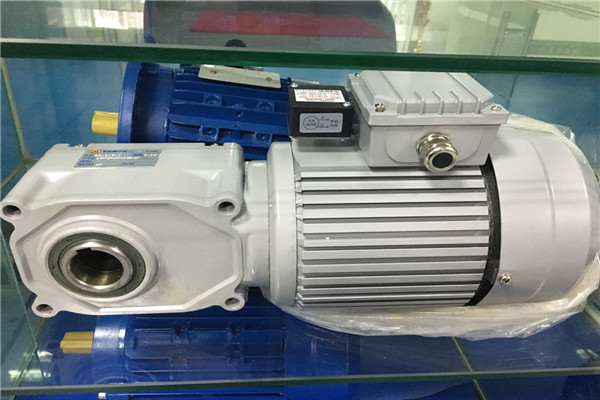 HG直交軸減速機(jī)，準(zhǔn)雙曲面斜齒輪減速機(jī),直角減速機(jī),直角減速電機(jī),直交軸減速電機(jī) (17)